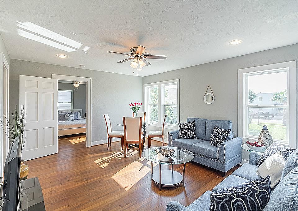 1st image of 3612 Avenue S 1/2