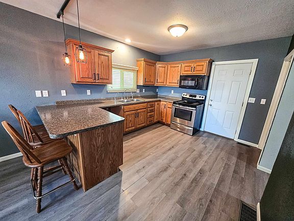 2nd image of 309 3rd St
