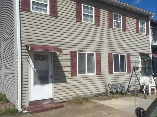 3053 Guernsey St, Bellaire, OH 43906