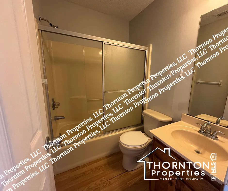 Studio, $675 — Photo 1