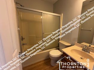 34 N Main St #203-B, Arab, AL 35016