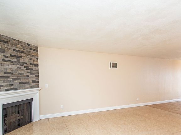 3rd image of 3514 Thunder Dr