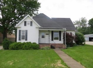 1056 E Howard St, Pontiac, IL 61764