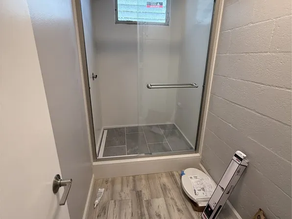 2328 Sea View Ave #202, Honolulu, HI 96822