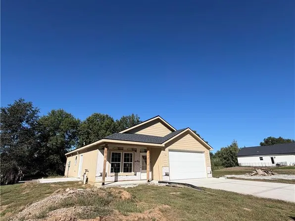 1104 Oak St, Plattsburg, MO 64477