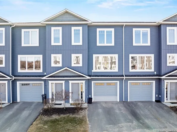 58 Mia Cir, Fredericton, NB E3A 7N5