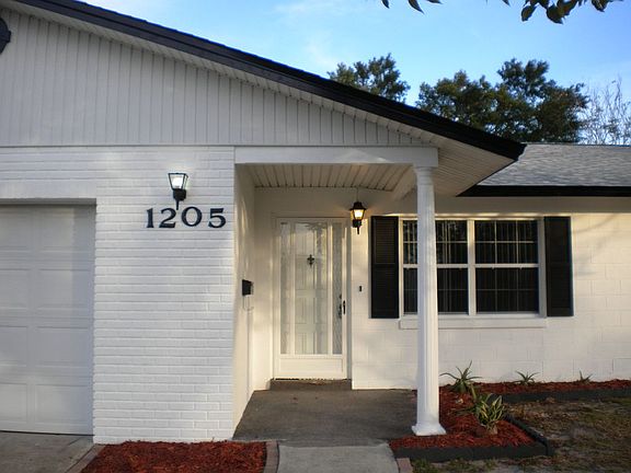 4th image of 1205 Bonnymede Dr