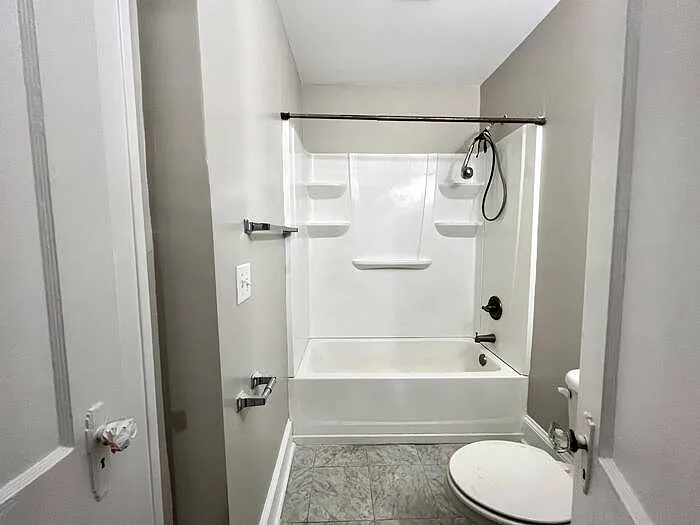 319 Howard St — Photo 24