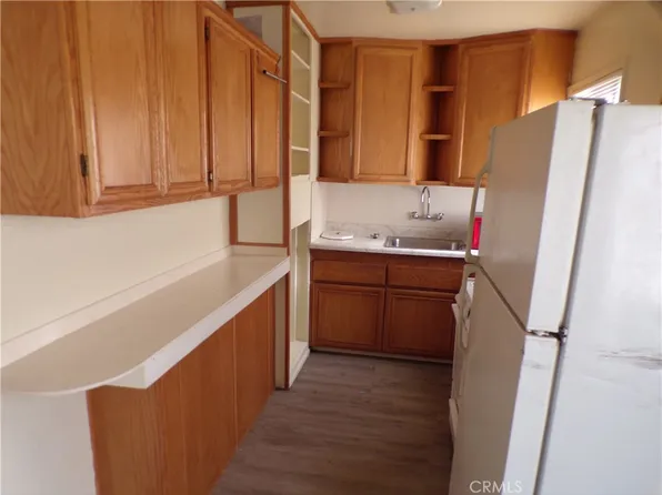 845 E 6th St #16, Beaumont, CA 92223