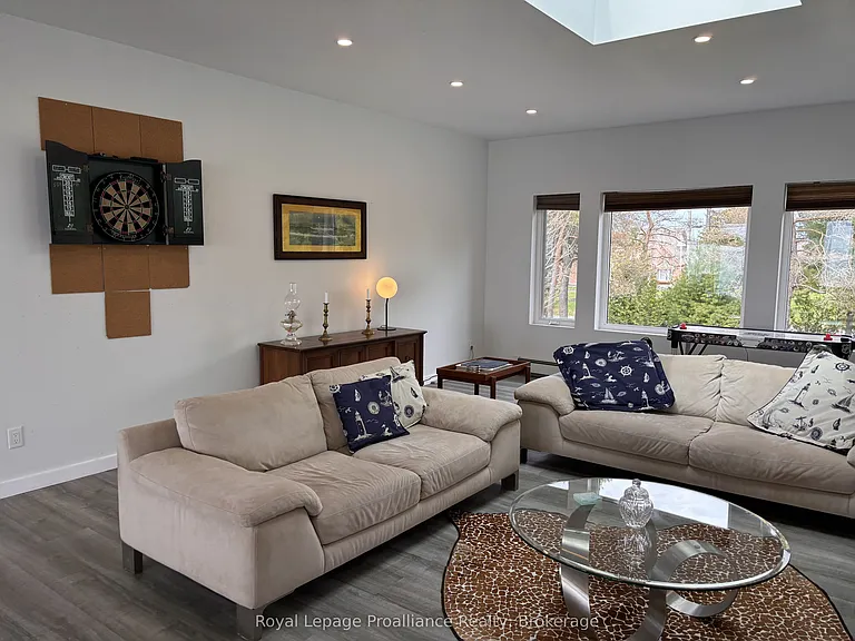 621 Barcovan Beach Rd — Photo 14