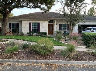 302 Oak Knoll Cir, Boerne, TX 78006