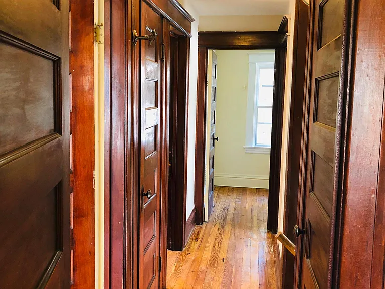 61 Quincy St — Photo 9