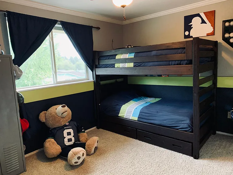 Kids bedroom
