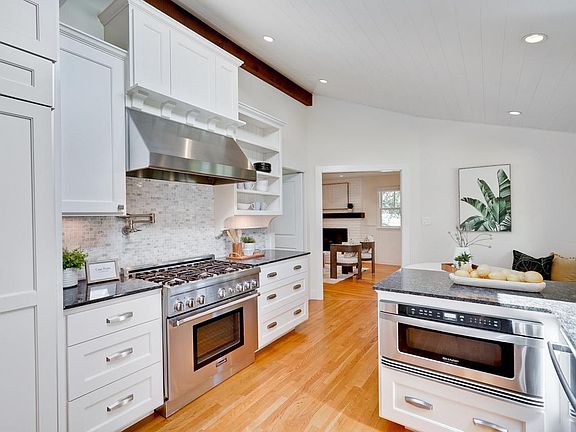 3rd image of 1598 Wawona Dr