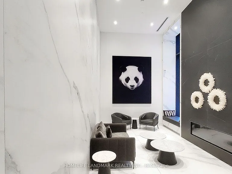 20 Edward St #616 — Photo 8