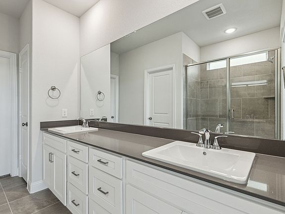 5th image of 2913 Woodland Ct