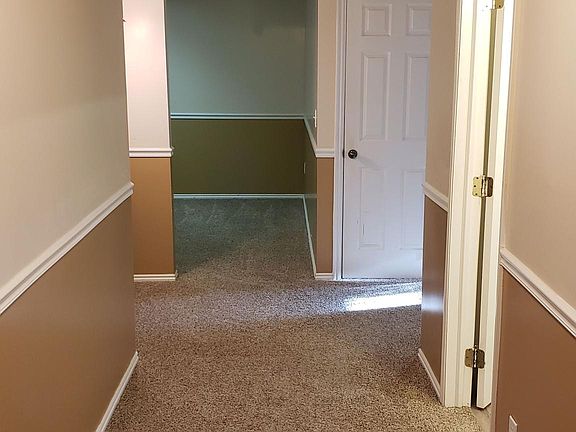 5th image of 9624 S Royalty Ln