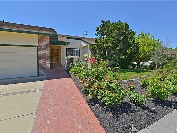 2nd image of 3379 Sunview Dr