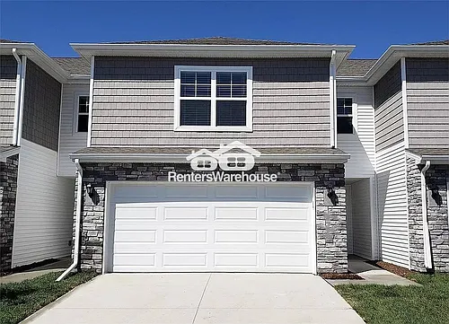 2124 Bugge Dr Photo 1