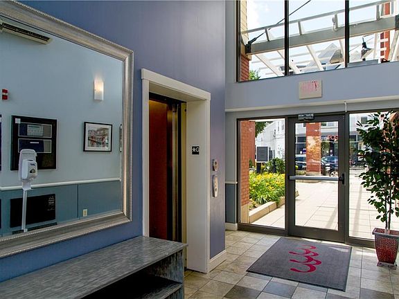 4th image of 333 Atwells Ave #305