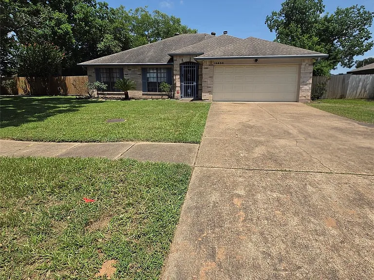 14435 E Glen Willow Rd — Photo 1