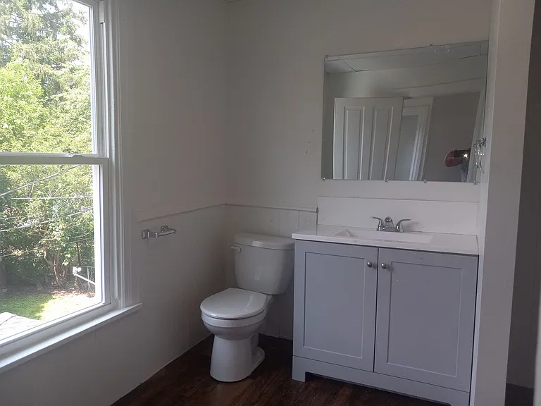 118 S 2nd St — Photo 8