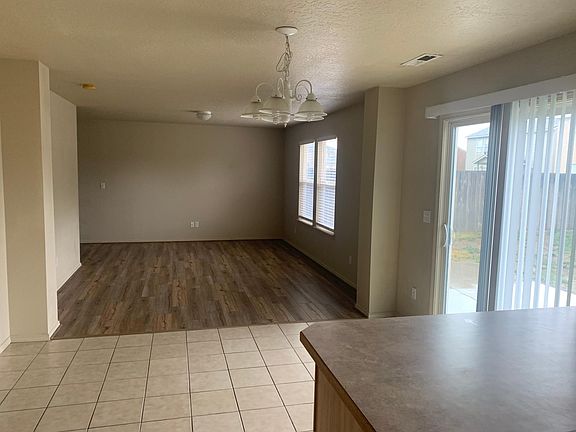 5th image of 209 Parkmont Way