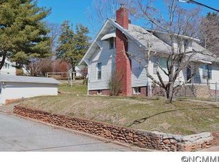 83 N Main St, Canton, NC 28716