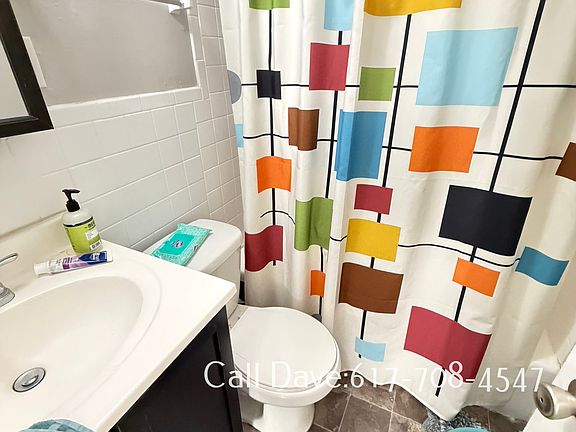 5th image of 1148 Commonwealth Ave APT 17