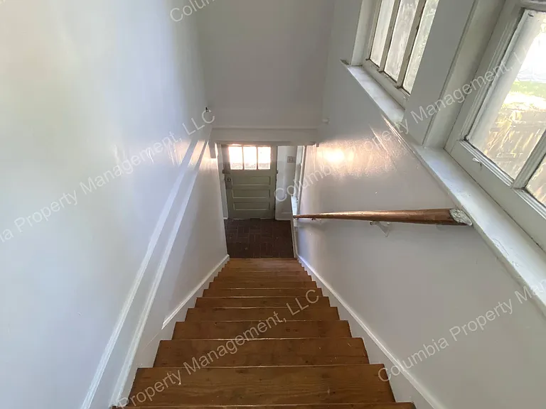 138 S Shandon St #A — Photo 4