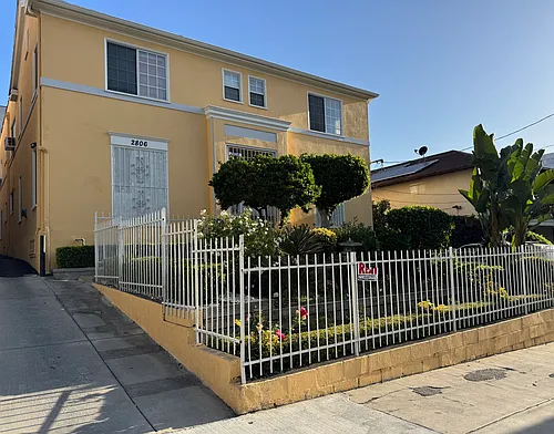 2806 Francis Ave Photo 1