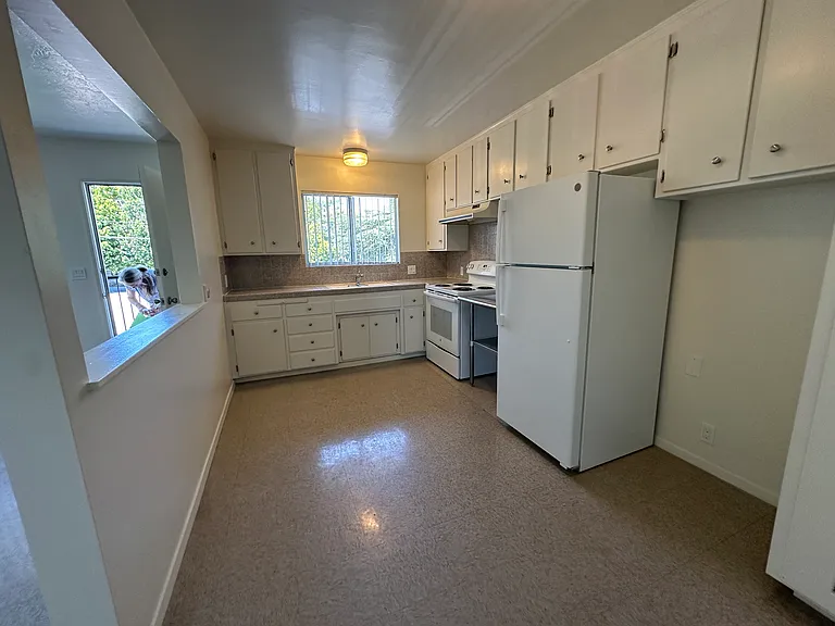 1107 E Foothill Blvd — Photo 5
