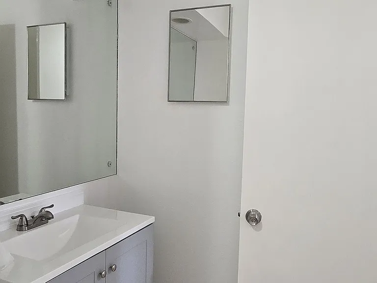 2414 Mimosa Dr #5 — Photo 10