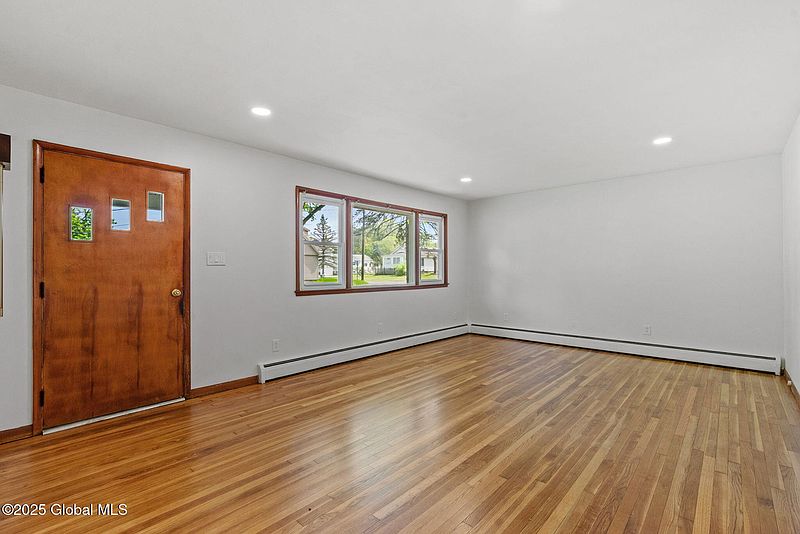 3rd image of 29 Eagan Avenue