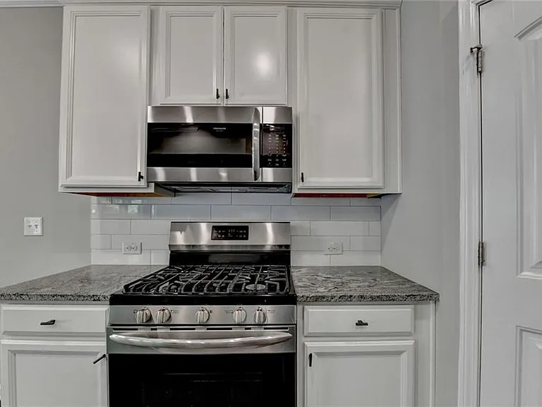 7245 Heritage Oak Ct — Photo 24
