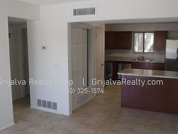 4th image of 1550 N 4th Ave #1550