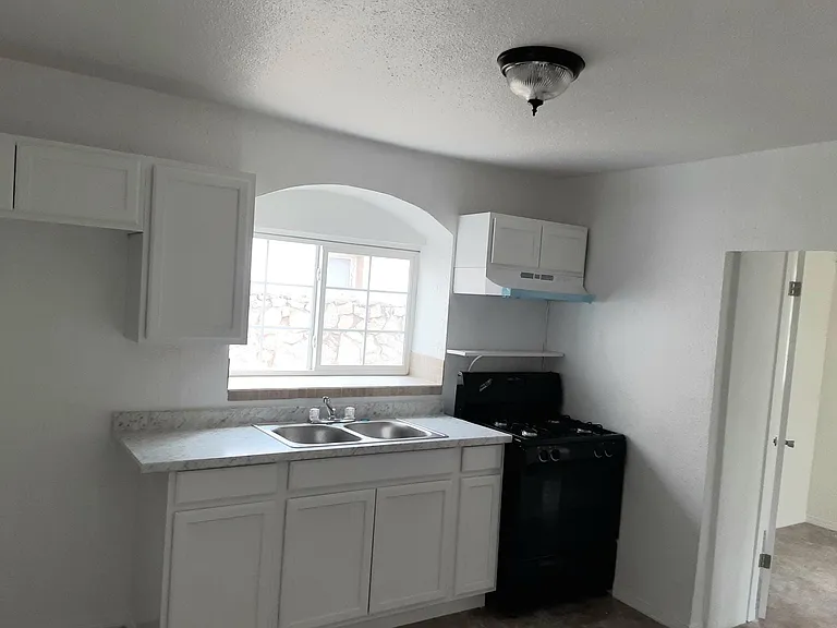 3818 E San Antonio Ave #A — Photo 3