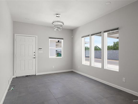 4th image of 3301 Frio Ave