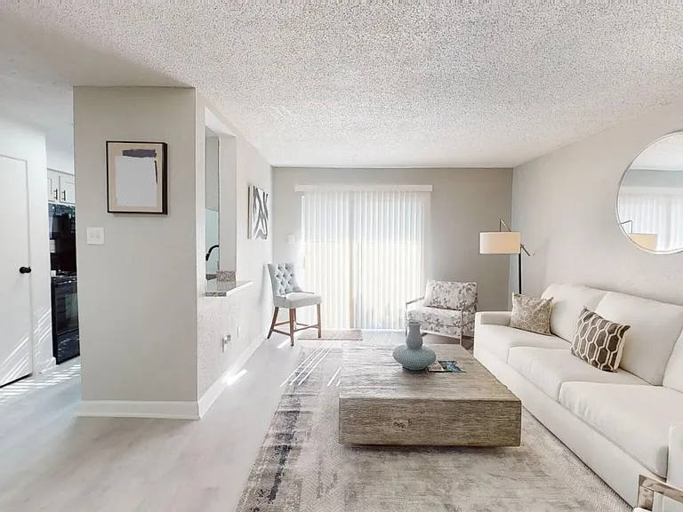 Skylar Pointe — Photo 8