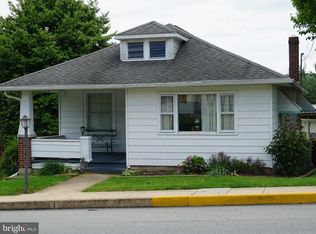 130 Maple St, Manchester, PA 17345