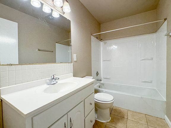 2nd image of 22521 30th Ave S APT 2