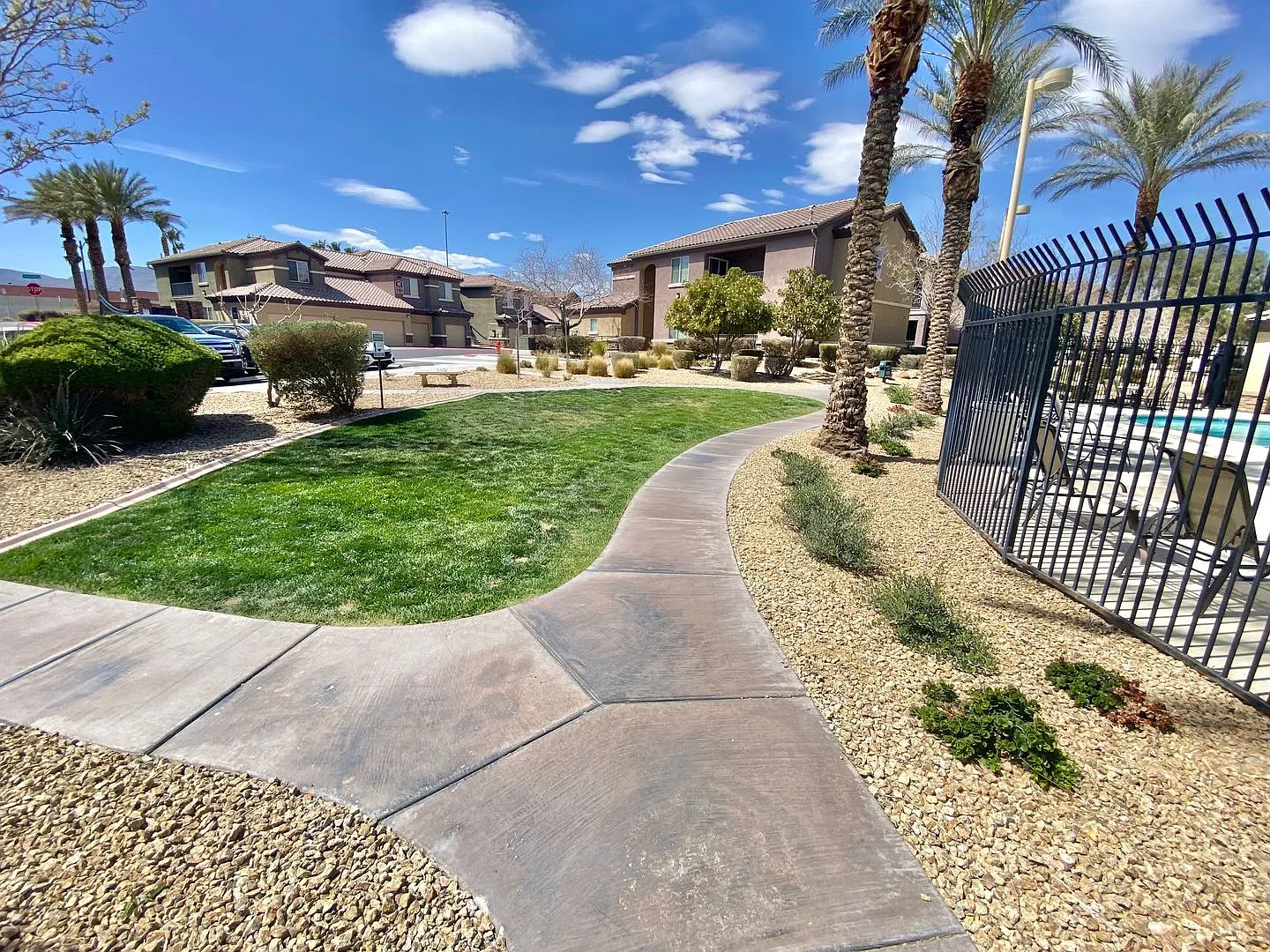 Welcome home to this stylish 2-bedroom, 2-bathroom townhouse tucked inside a wonderful gated comm... — Photo 2