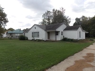 103 E 7th St, Leachville, AR, 72438