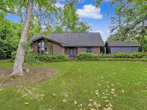 20 Salem St, Mayesville, SC 29104