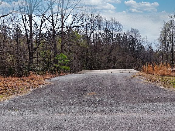 2nd image of 2025 Williams Grove Rd