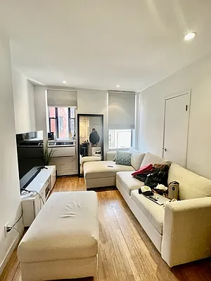 Rented by R New York | media 1