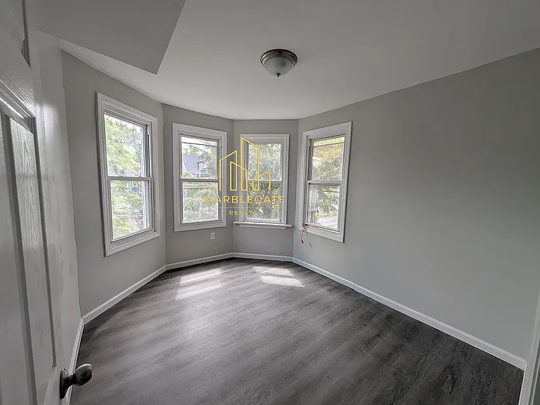 295 S Clinton St #22 — Photo 3