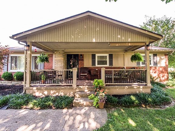 5th image of 210 Marca Dr