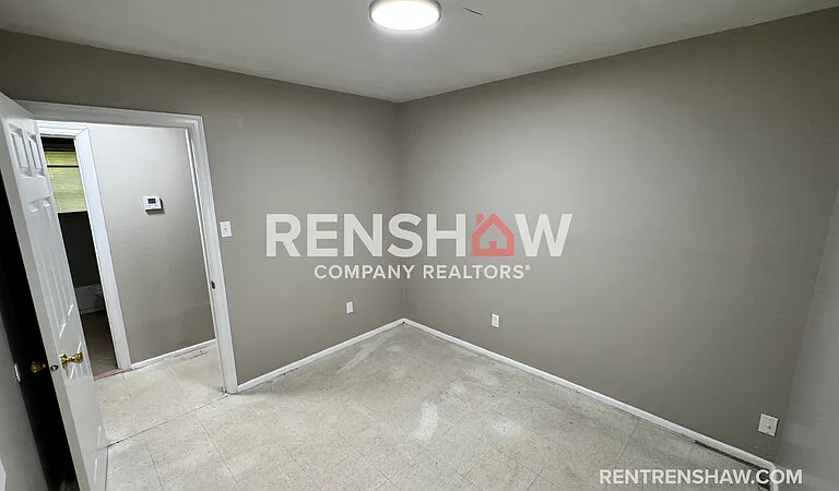 220 Vernelle Ave — Photo 8