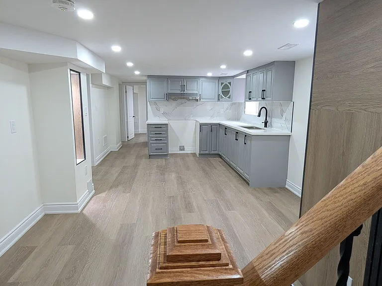 54 23rd St — Photo 3